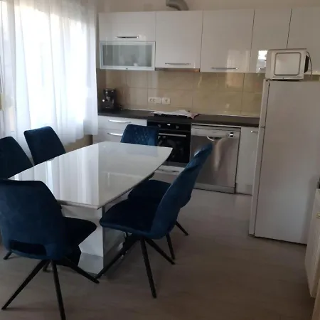 Ap Isabella With Private Pool Apartment Kaštela