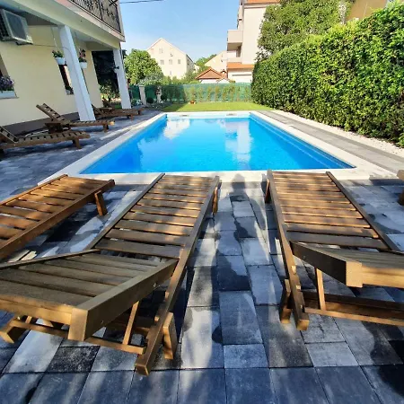 Ap Isabella With Private Pool Apartman